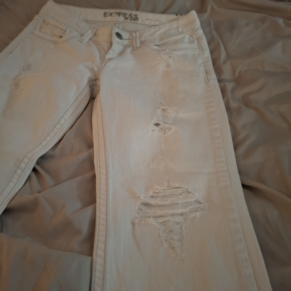 Express Jeans Zelda Crop White Distressed Women Jeans - Picture 4 of 12